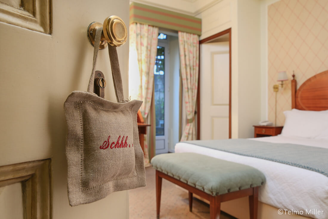 Concierge Lisbon Secrets - Hotel As Janelas Verdes - Bairro Room , King Bed 1