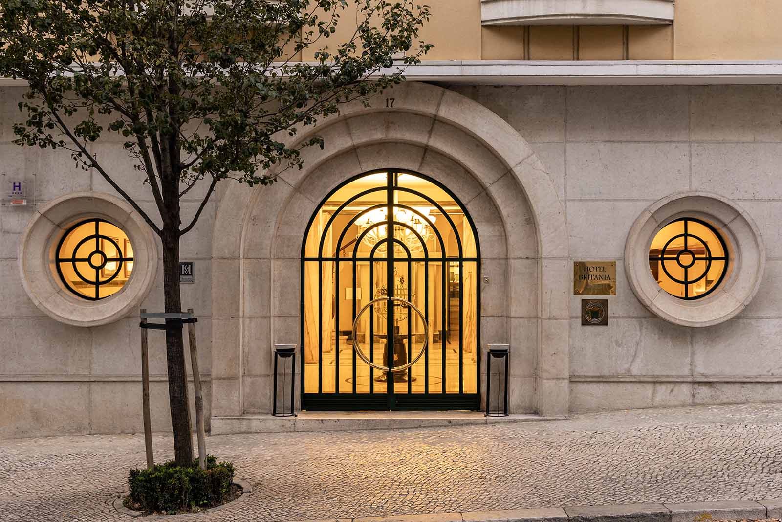 Hotel Britania - Former Hotel Império pays tribute to its architects